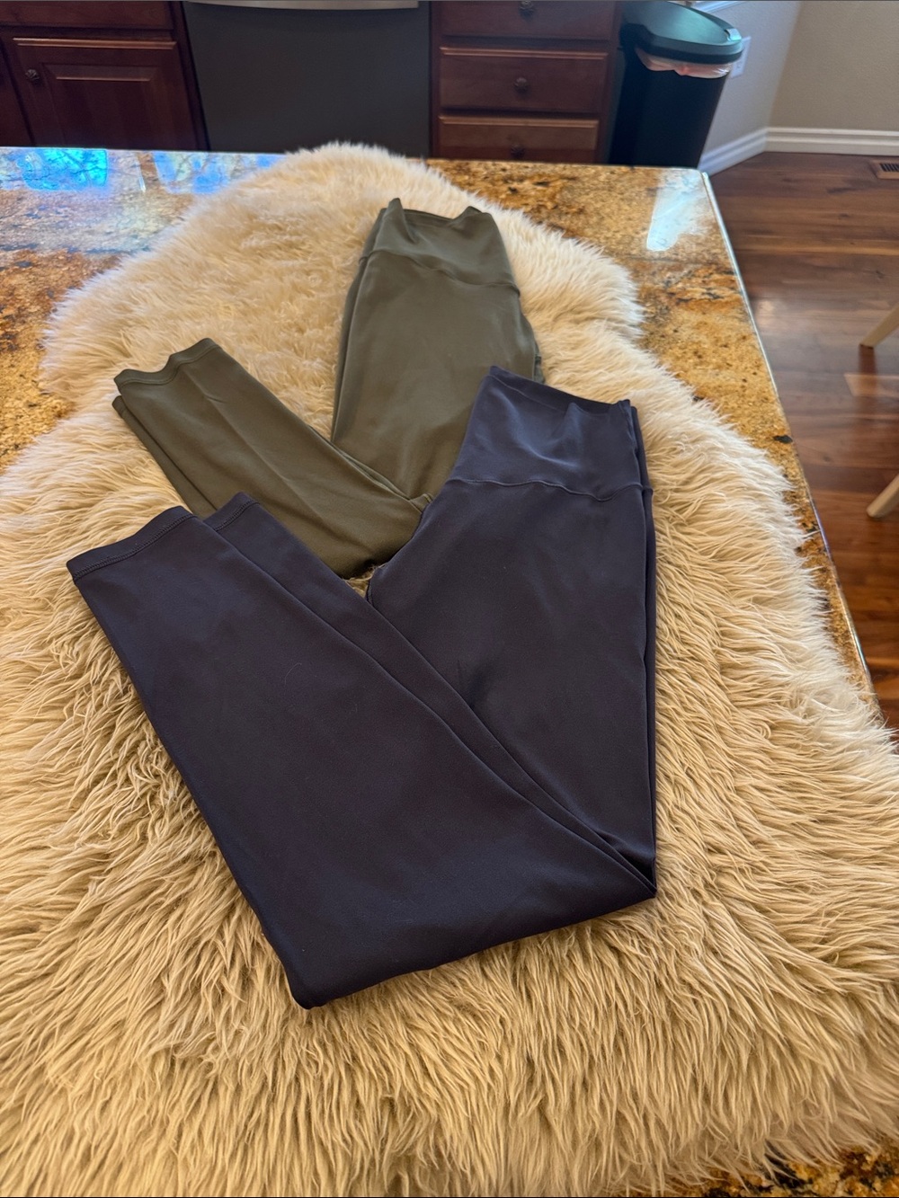 Bundle Aerie Offline 7/8 high rise leggings. Green and blue size S.